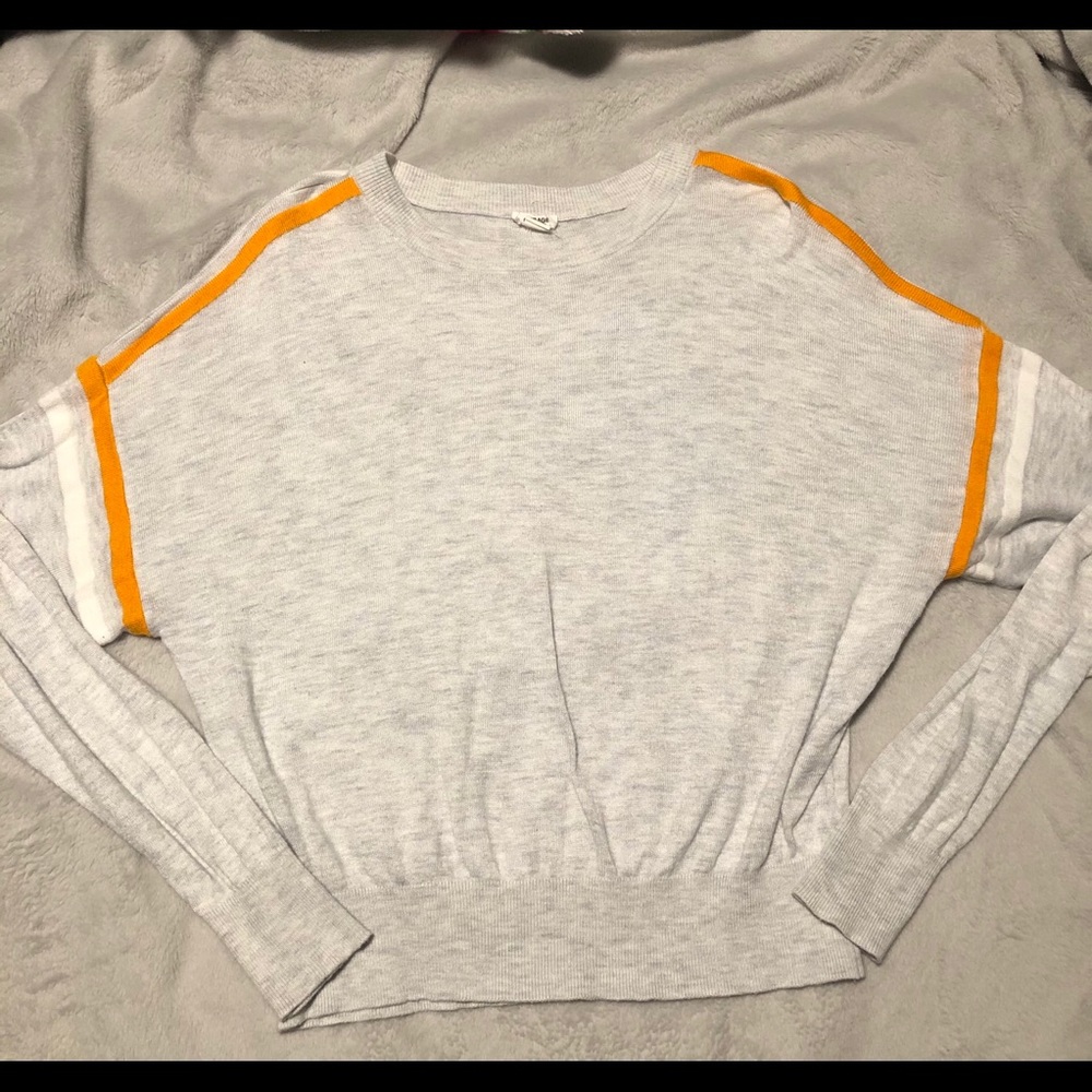 Long sleeve with striped accent!